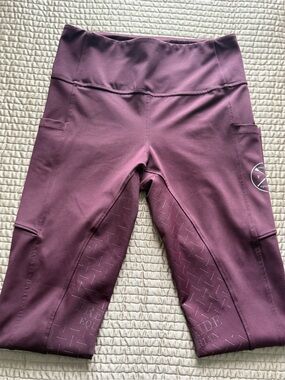 Free ride equestrian burgandy/maroon breeches, size medium